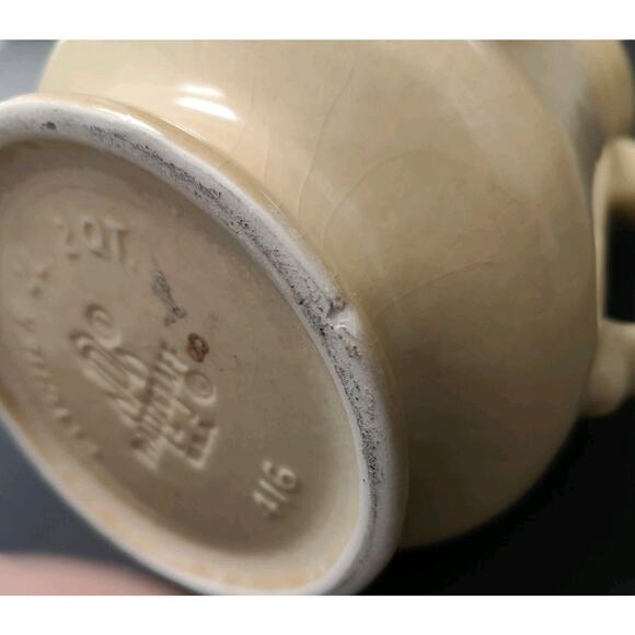 Pfaltzgraff Stoneware Village Pattern 2 Quart 64 Oz Pitcher 416 Retired Country - Picture 11 of 11